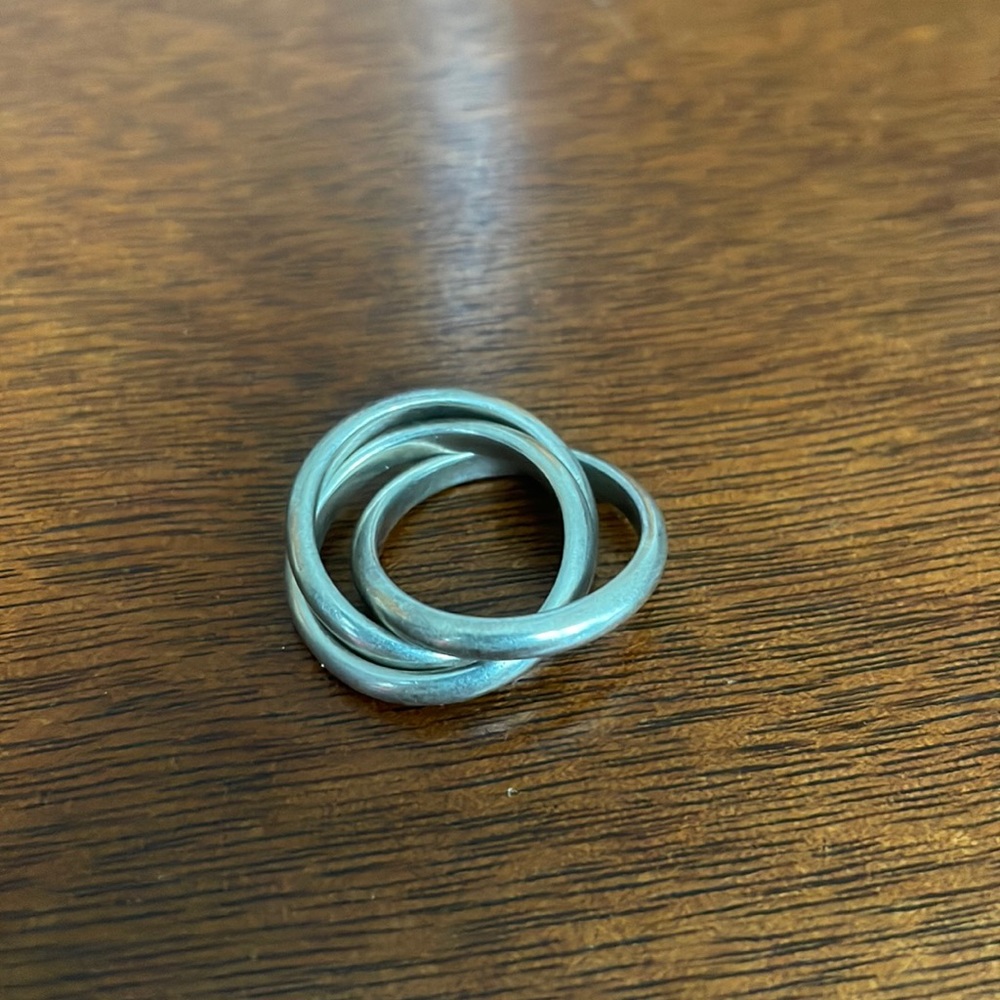 Tiffany’s 3 rings